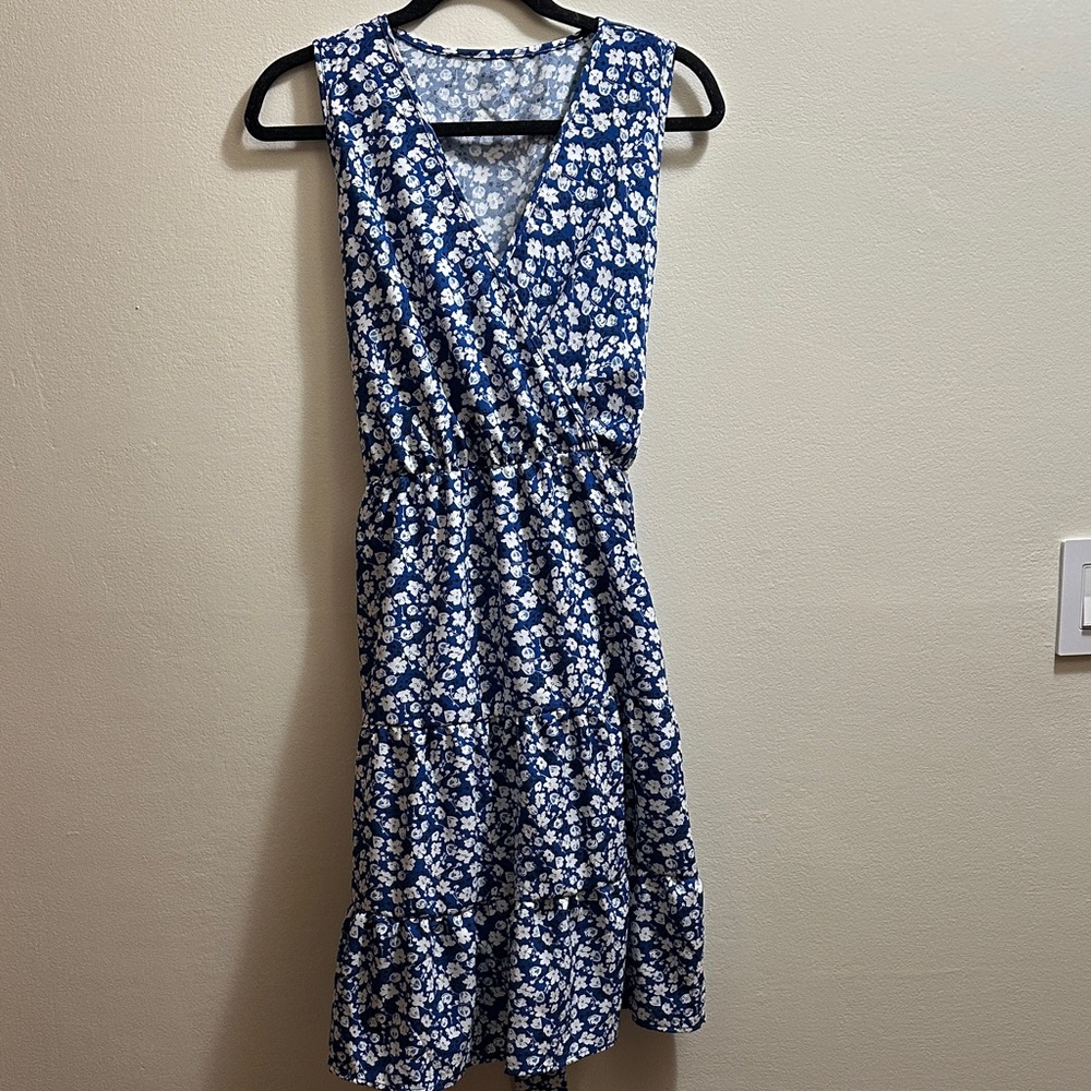 Floral Blue Sleeveless Dress